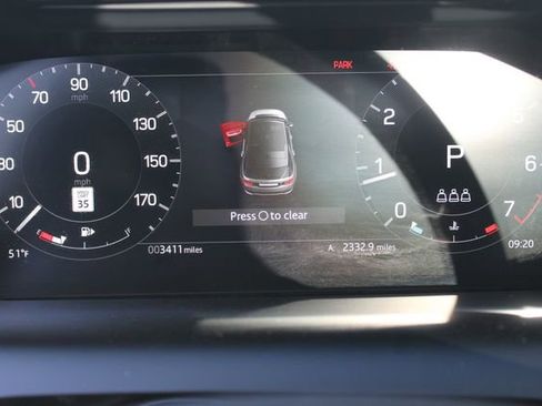 Used 2025 Land Rover Discovery Sport S image 19