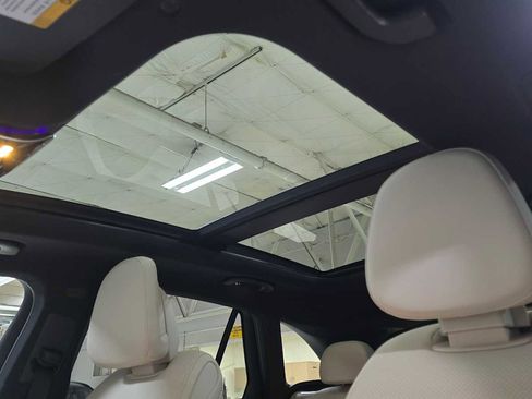 Certified 2025 Mercedes-Benz GLC 300 GLC 300 image 23