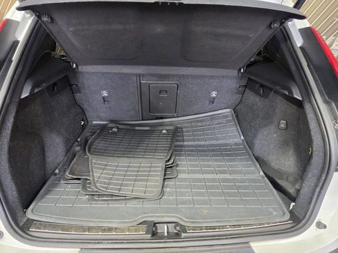 Used 2019 Volvo XC40 T5 Inscription AWD/4WD image 29