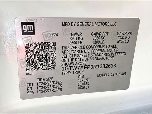 Used 2024 GMC Savana 2500 w/ Driver Convenience Package RWD image 30