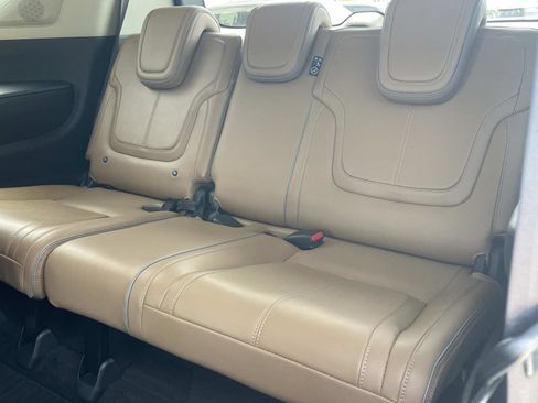 Used 2025 INFINITI QX80 Sensory AWD/4WD image 11