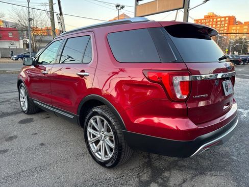 Used 2017 Ford Explorer Limited image 4