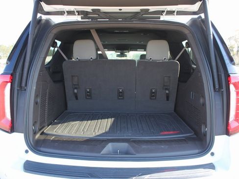 Used 2021 GMC Yukon XL SLT image 20