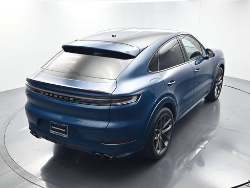 Certified 2025 Porsche Cayenne Coupe AWD/4WD image 37