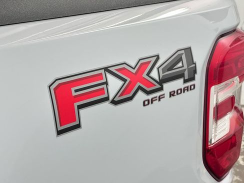 New 2025 Ford Maverick XLT w/ XLT Luxury Package image 18