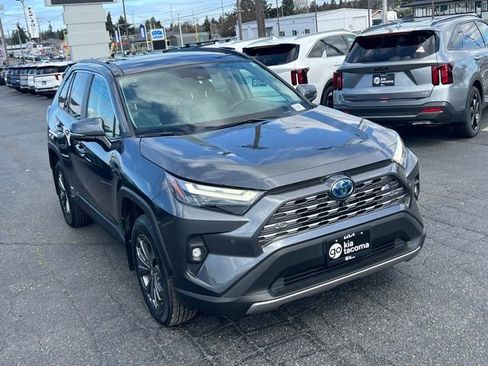 Used 2023 Toyota RAV4 Limited AWD/4WD image 3