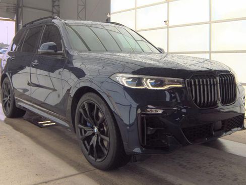 Used 2020 BMW X7 M50i w/ Dynamic Handling Package AWD/4WD image 3