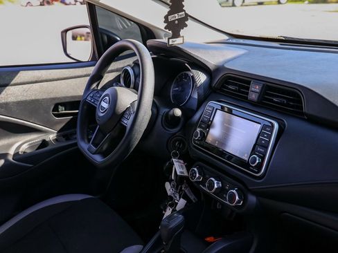 Used 2025 Nissan Versa S w/ Trunk Package image 19