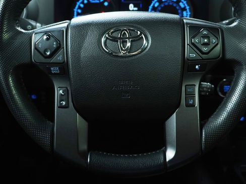 Used 2021 Toyota Tacoma TRD Sport w/ TRD Premium Sport Package AWD/4WD image 17