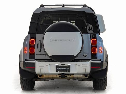 Used 2020 Land Rover Defender 110 S image 32