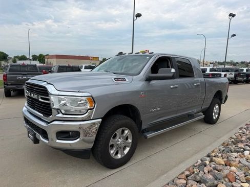 Used 2020 RAM 2500 Big Horn w/ Level 1 Equipment Group AWD/4WD image 3