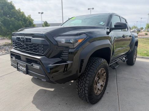 Used 2026 Toyota Tacoma TRD Off-Road AWD/4WD image 3