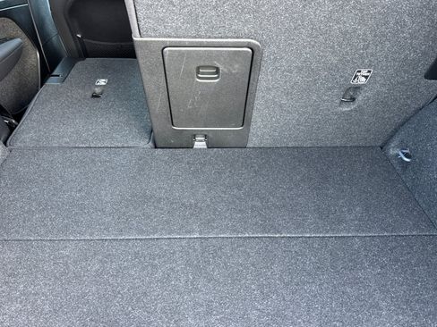 Used 2023 Volvo XC40 Recharge Ultimate AWD/4WD image 16