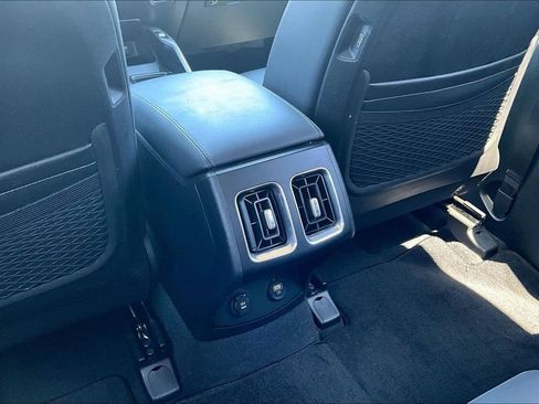Used 2023 Kia Sorento S FWD image 25