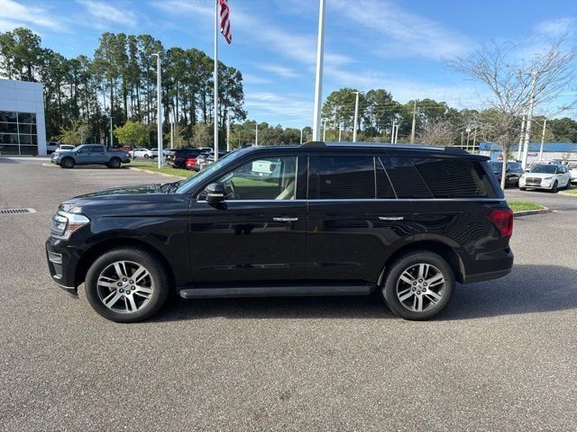 Used 2024 Ford Expedition Limited RWD image 9