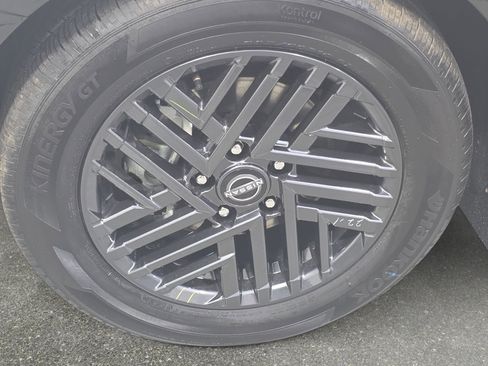 New 2026 Nissan Sentra SV w/ SV Convenience Package FWD image 30