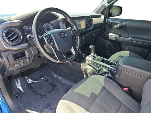 Used 2016 Toyota Tacoma TRD Off-Road w/ Towing Package RWD image 13