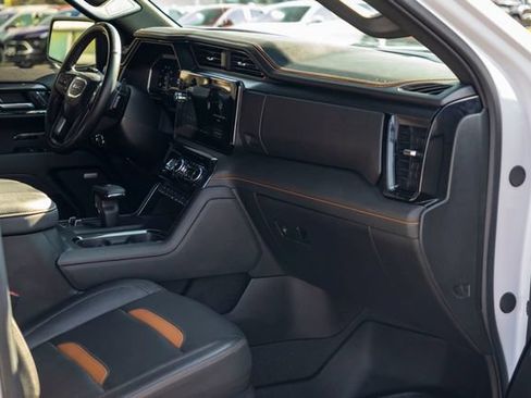 Certified 2025 GMC Sierra 1500 AT4 AWD/4WD image 19