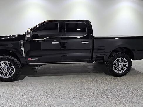 Used 2025 Ford F250 Platinum w/ Platinum Plus Package AWD/4WD image 5