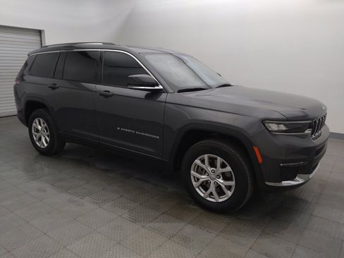 Used 2022 Jeep Grand Cherokee L Limited w/ Luxury Tech Group II image 11