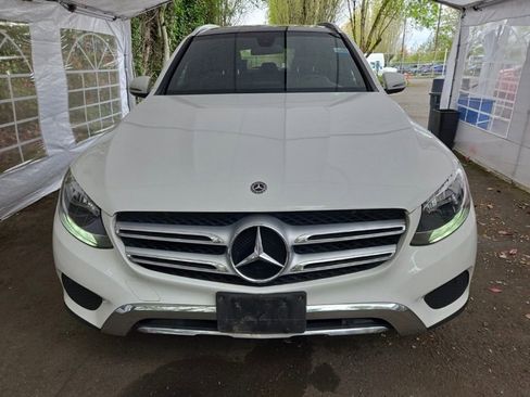 Used 2019 Mercedes-Benz GLC 300 4MATIC image 3