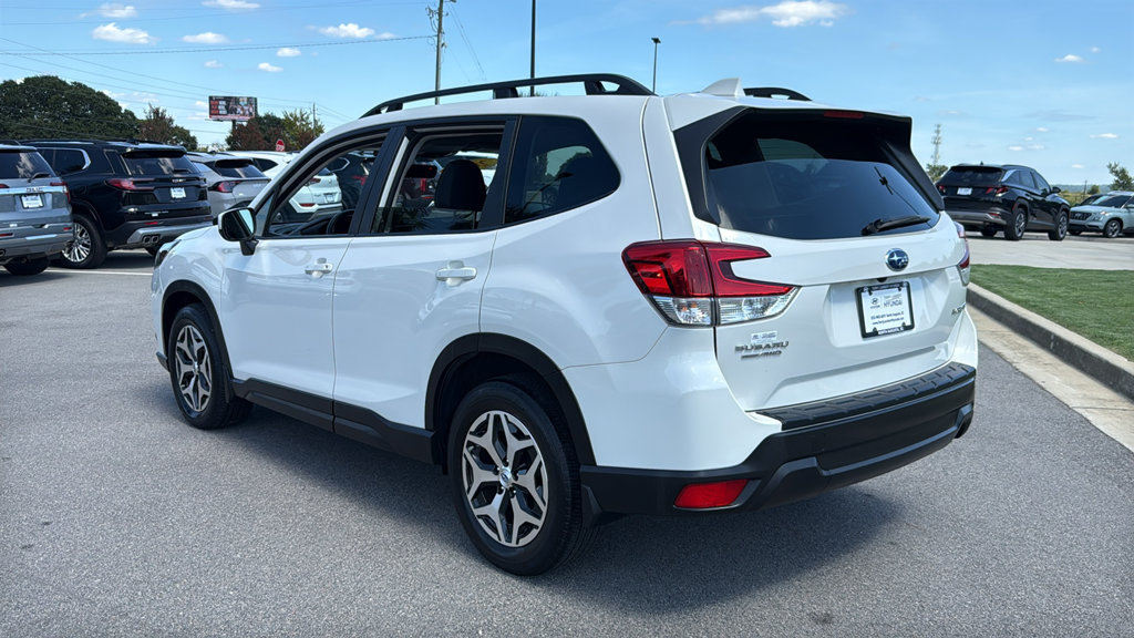 Used 2023 Subaru Forester Premium w/ Popular Package #3 AWD/4WD image 5