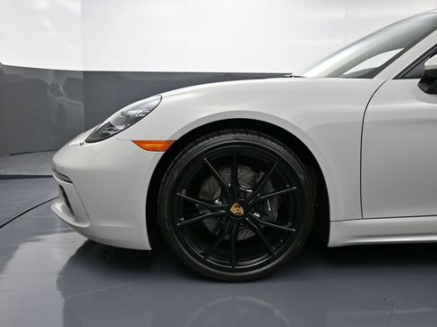 Certified 2024 Porsche 718 Cayman RWD image 12