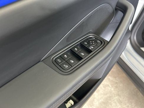 Used 2025 Porsche Macan Electric RWD image 41