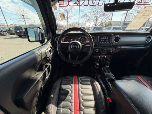 Used 2022 Jeep Gladiator Willys image 15
