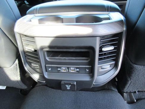 New 2026 RAM 2500 Laramie AWD/4WD image 16