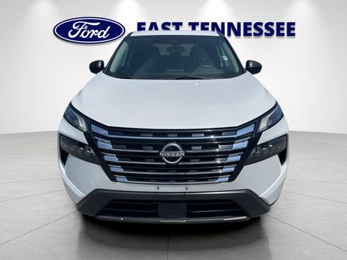 Used 2024 Nissan Rogue S AWD/4WD image 9