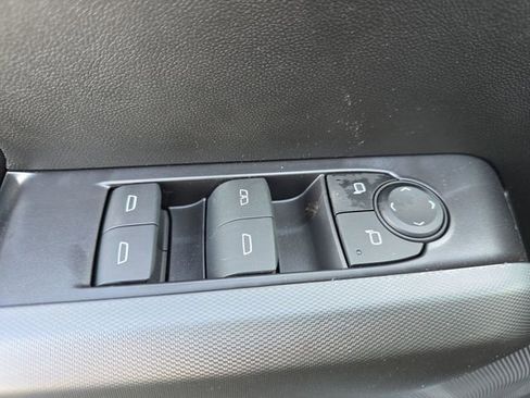 Used 2024 GMC Canyon Elevation w/ Convenience Package image 23