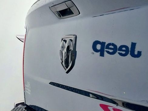 Used 2019 RAM 1500 Classic Warlock image 9