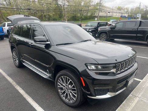 Used 2022 Jeep Grand Cherokee L Summit image 2