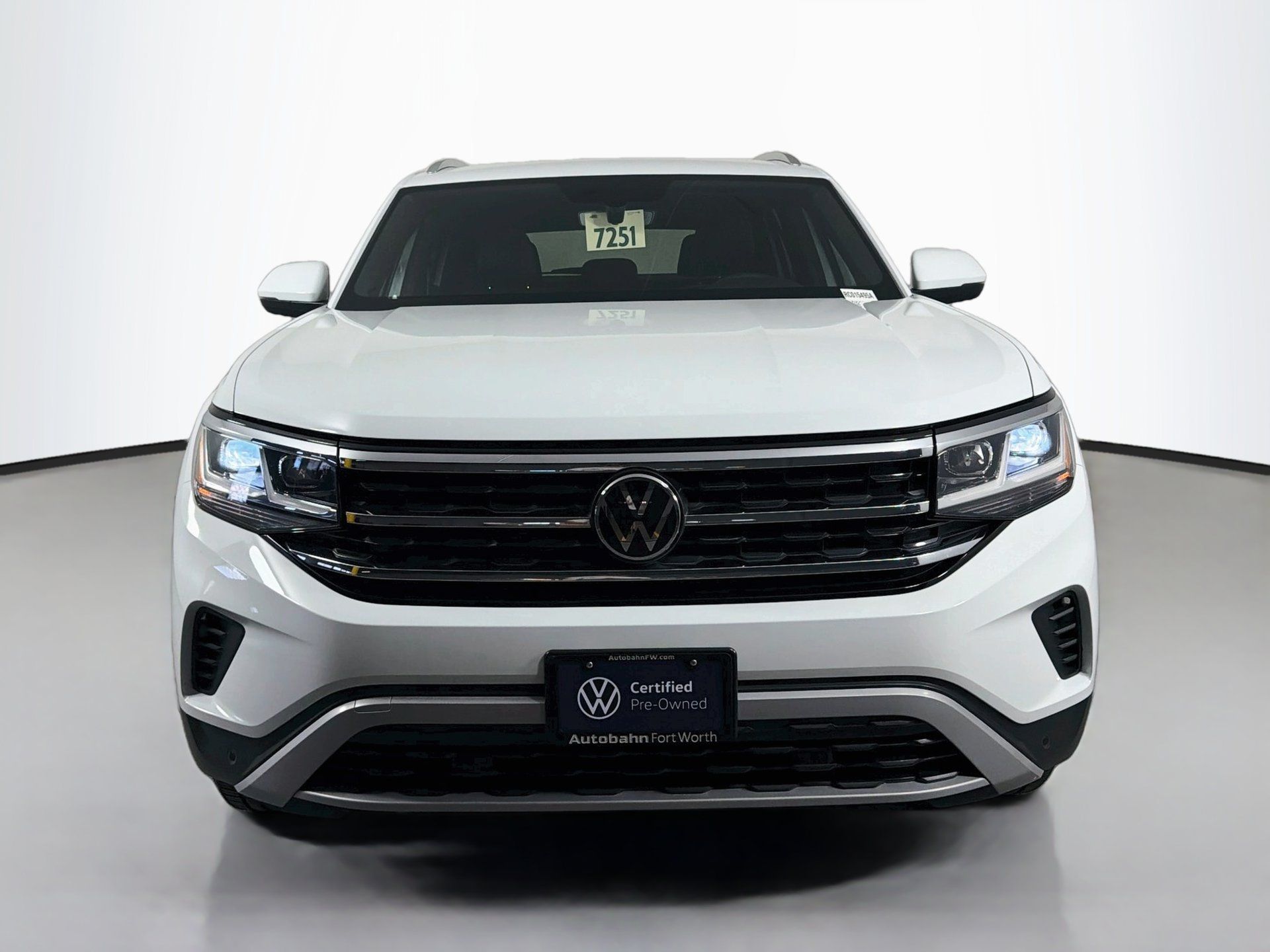 Certified 2023 Volkswagen Atlas Cross Sport SE FWD image 2