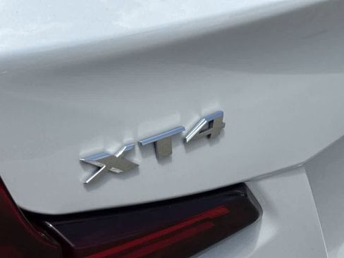 Used 2023 Cadillac XT4 Luxury FWD image 10