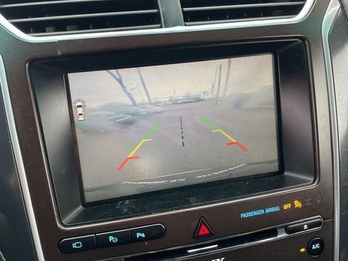 Used 2016 Ford Explorer Limited w/ Equipment Group 301A AWD/4WD image 9