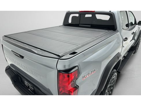 Used 2024 Chevrolet Colorado Trail Boss w/ Technology Package AWD/4WD image 11