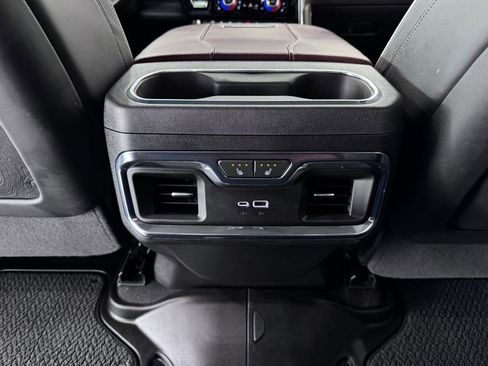 Certified 2025 GMC Sierra 3500 Denali Ultimate AWD/4WD image 28