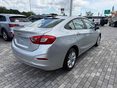 Used 2019 Chevrolet Cruze LS w/ LS Convenience Package FWD image 7