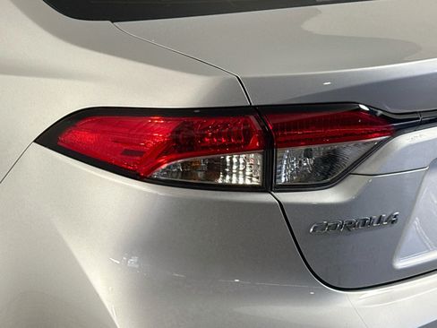 Used 2025 Toyota Corolla LE FWD image 36