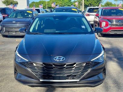 Used 2022 Hyundai Elantra SEL w/ Convenience Package