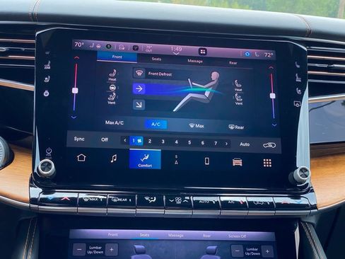 Used 2024 Jeep Grand Wagoneer L Series III image 16