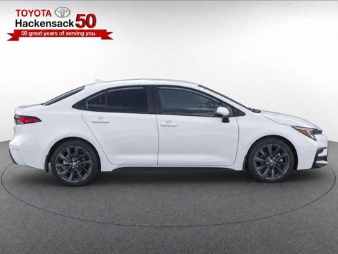 Used 2024 Toyota Corolla SE FWD image 8