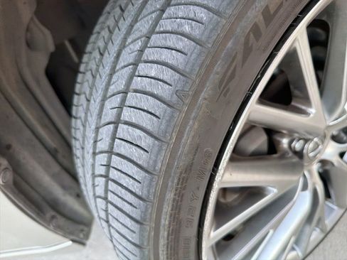 Used 2017 Lexus IS 200t image 4