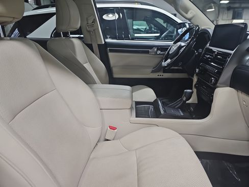 Used 2023 Lexus GX 460 Premium image 10