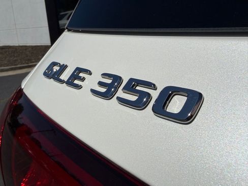 Used 2022 Mercedes-Benz GLE 350 w/ AMG Line Exterior image 11