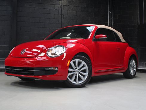 Used 2014 Volkswagen Beetle TDI FWD image 6
