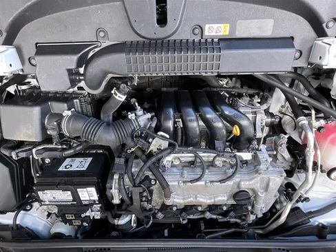 Used 2022 Toyota Corolla LE image 19