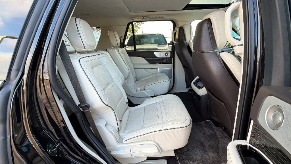 Used 2022 Lincoln Navigator Black Label AWD/4WD image 30